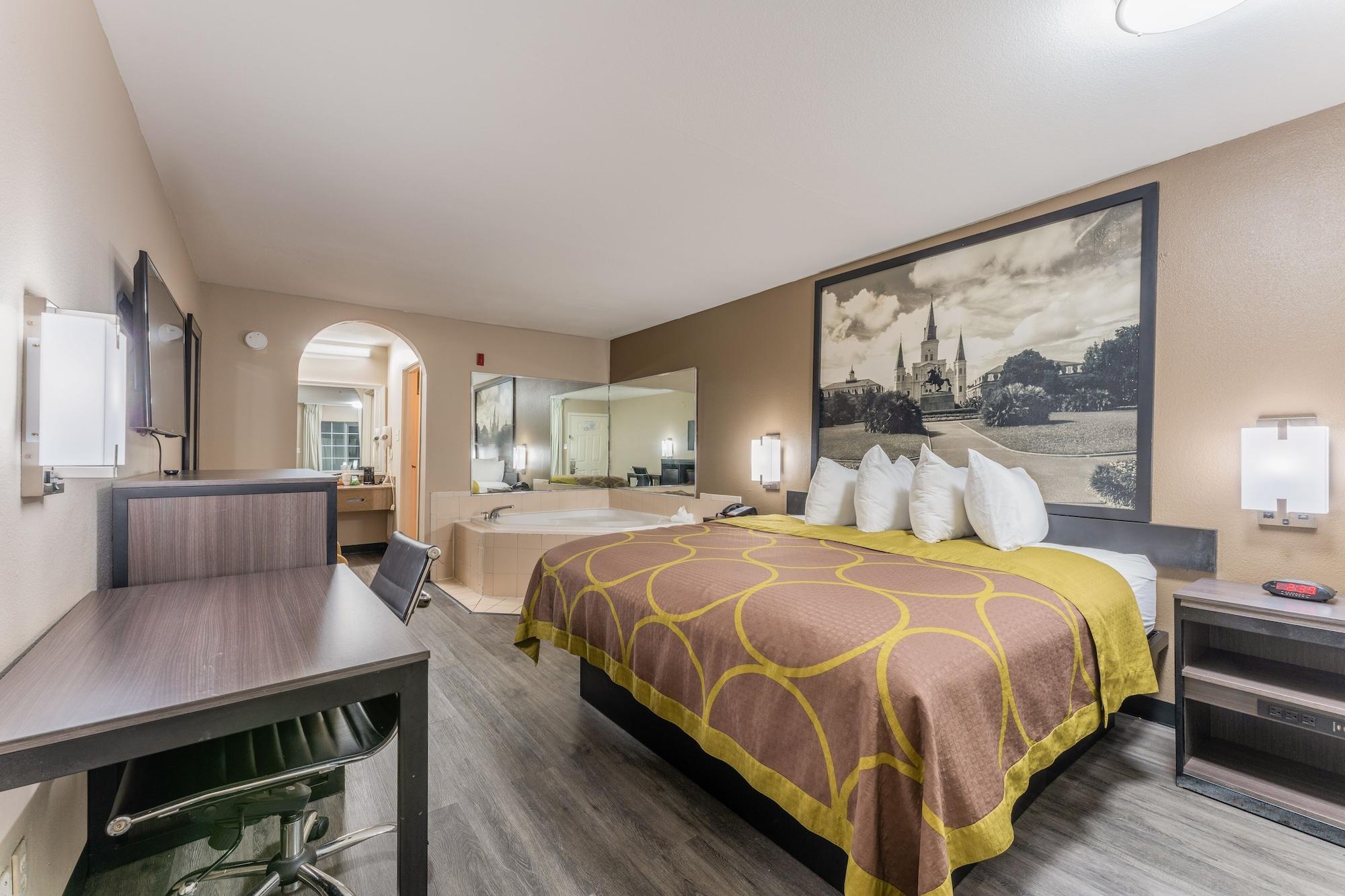 Super 8 By Wyndham Lake Charles Northeast Bagian luar foto
