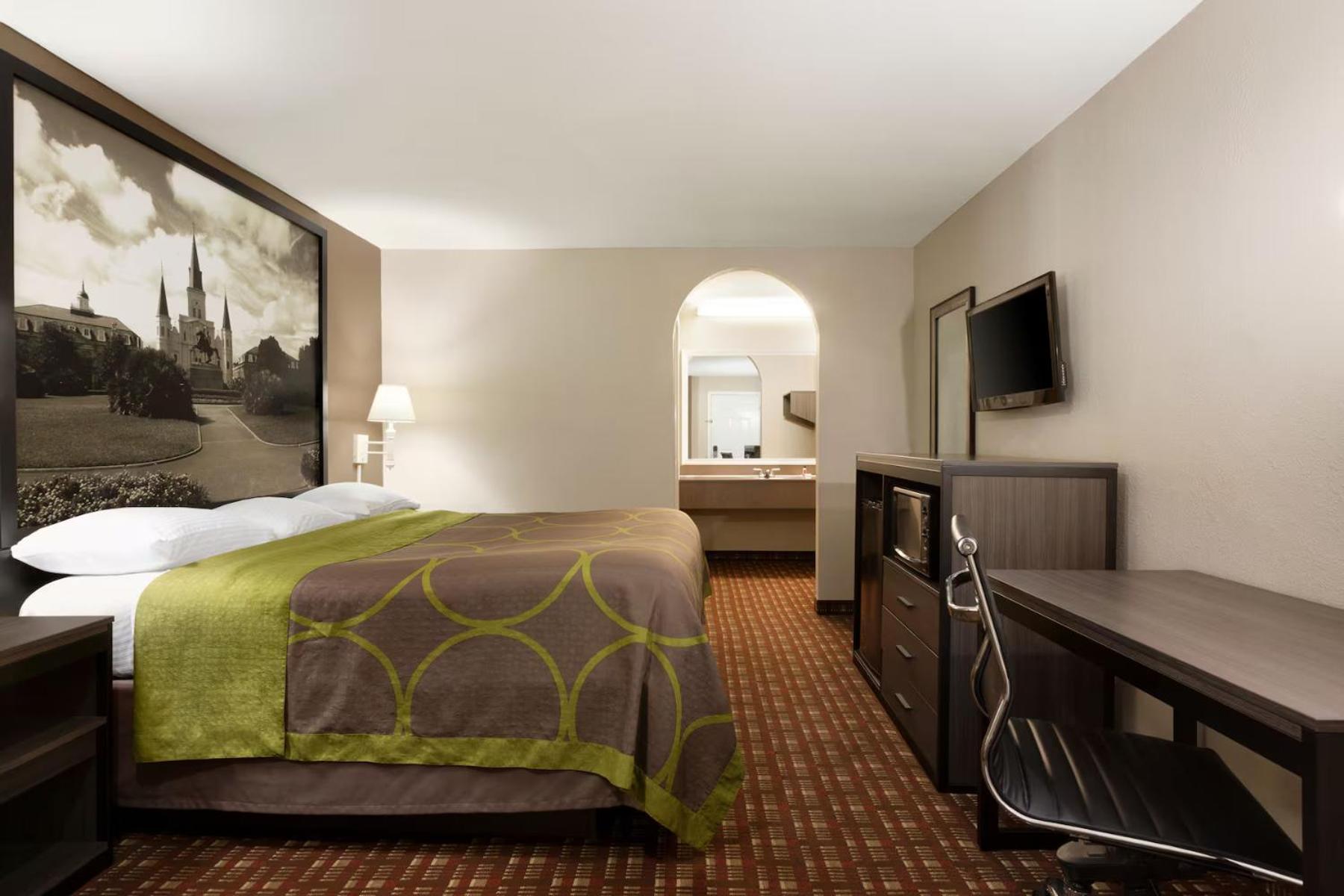 Super 8 By Wyndham Lake Charles Northeast Bagian luar foto